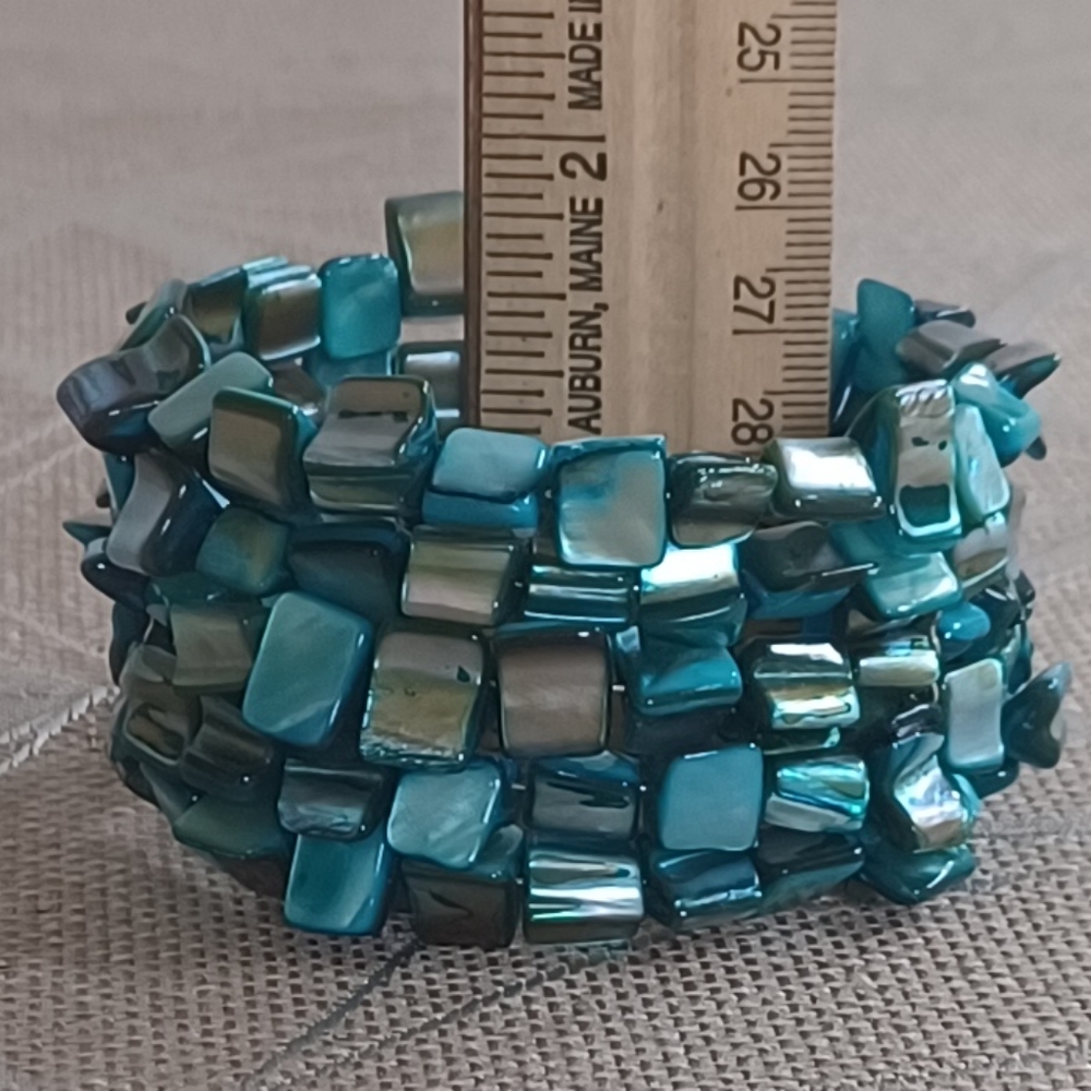 Blue Shell Bracelet! - Picture 4 of 6